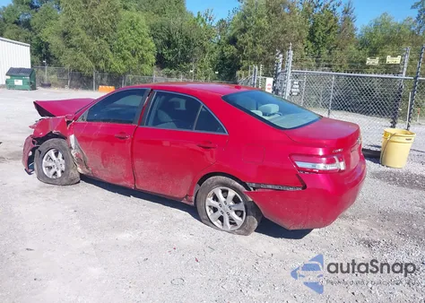 2011 Toyota Camry Le z USA, uszkodzony, nr VIN 4T4BF3EK7BR181520